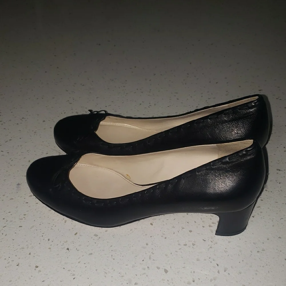 Prada Black Leather Flats with Bow Detail - Picture 4 of 4